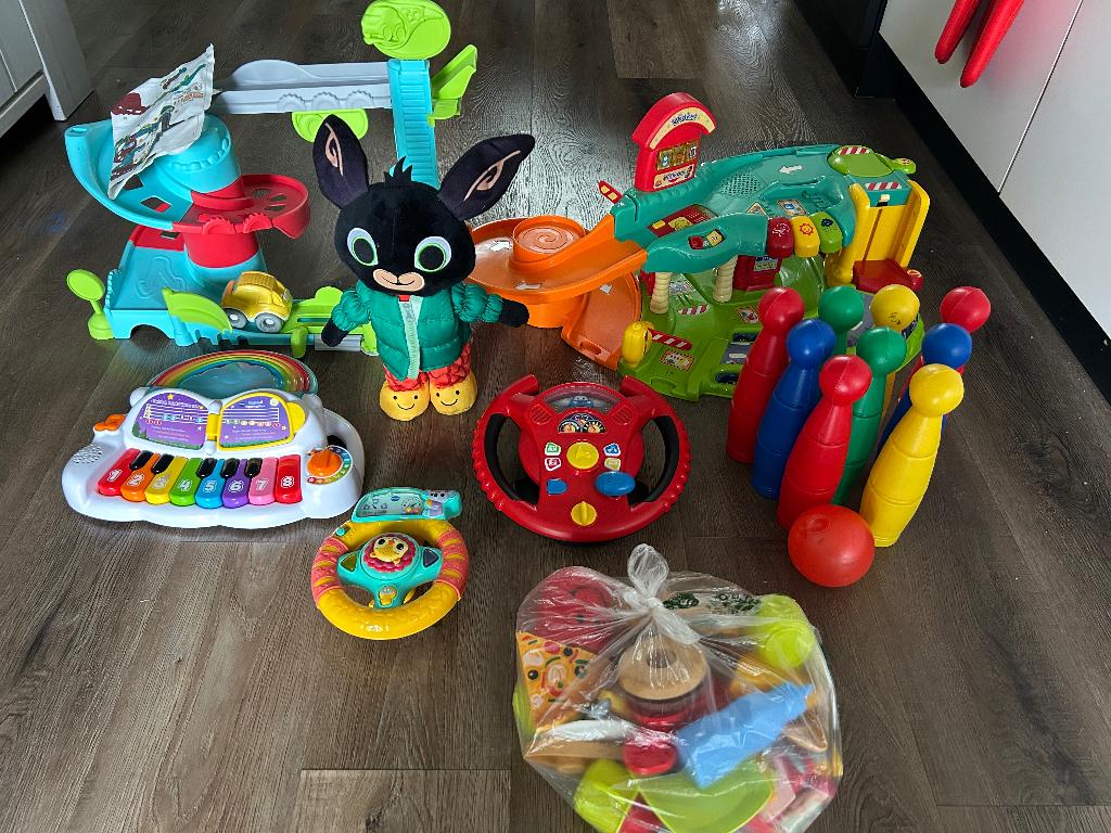 Speelgoed vtech, walking bing, garage, Kinderen en Baby's, Speelgoed | Overig, Ophalen, Gebruikt, Jongen of Meisje