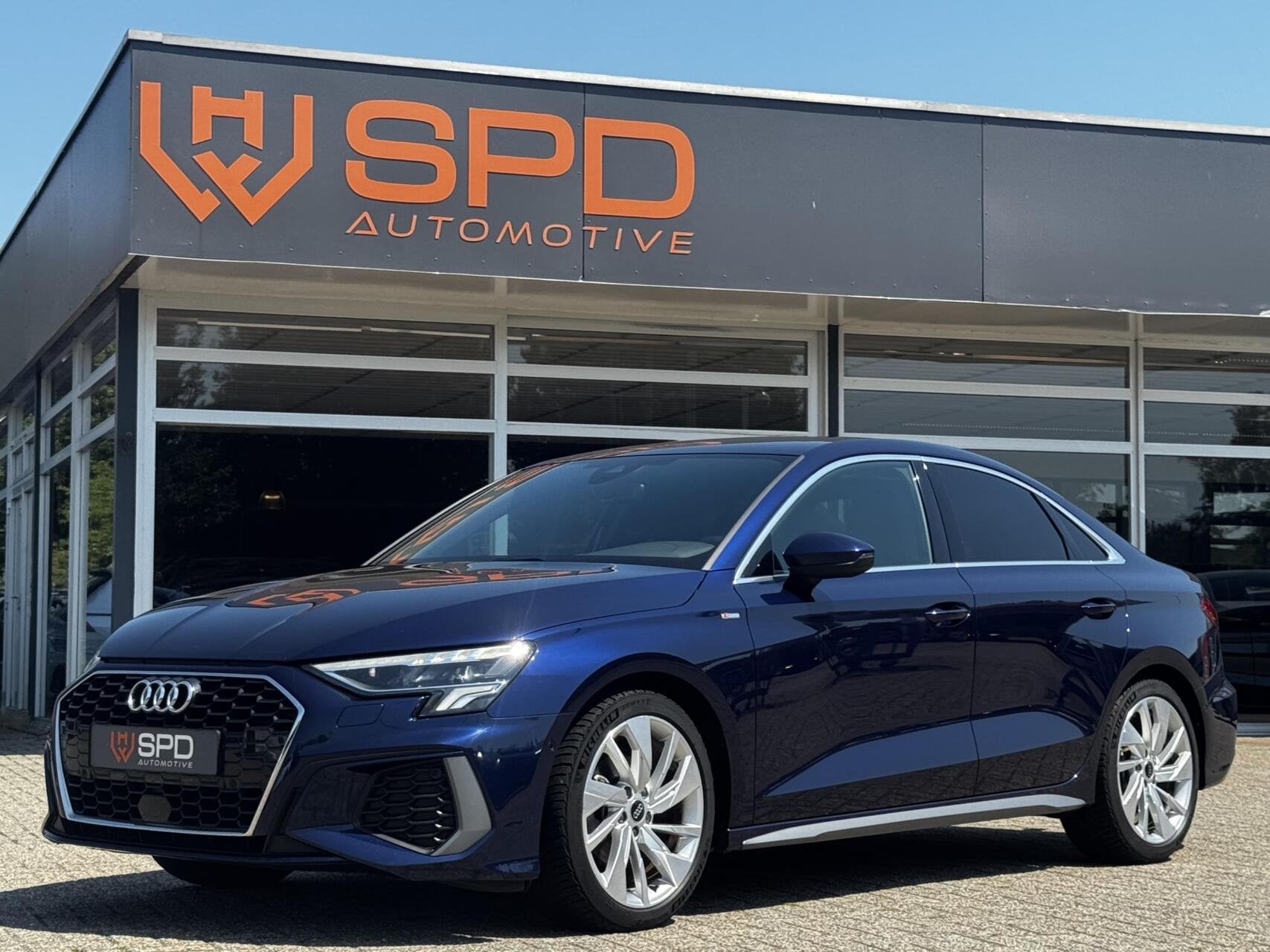 Audi A3 Limousine 35 TFSI S-Line|CarPlay|Virtual|ACC|Automaa, Auto's, 4 cilinders, 150 pk, Blauw, Leder en Stof