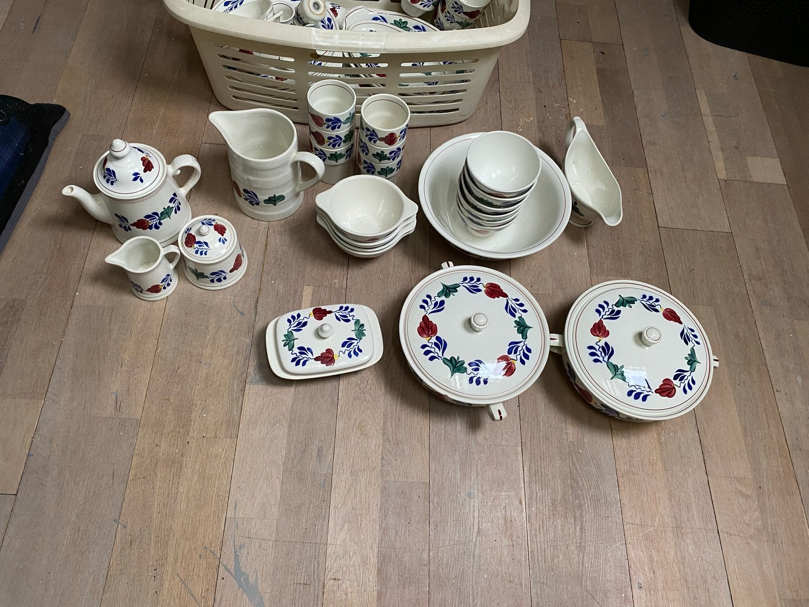 Groot Boerenbont servies - Compleet en in goede staat, Ophalen, Gebruikt, Overige merken, Keramiek