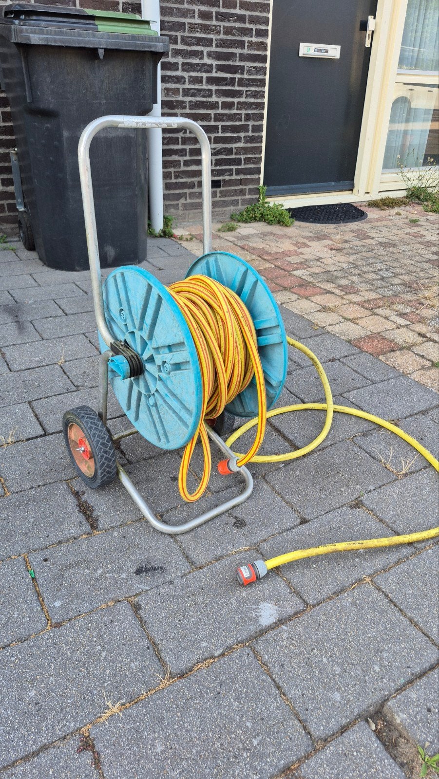 Karretje met tuinslang 15 meter oprol hendel is afgebroken, Ophalen, Gebruikt, Tuinslang