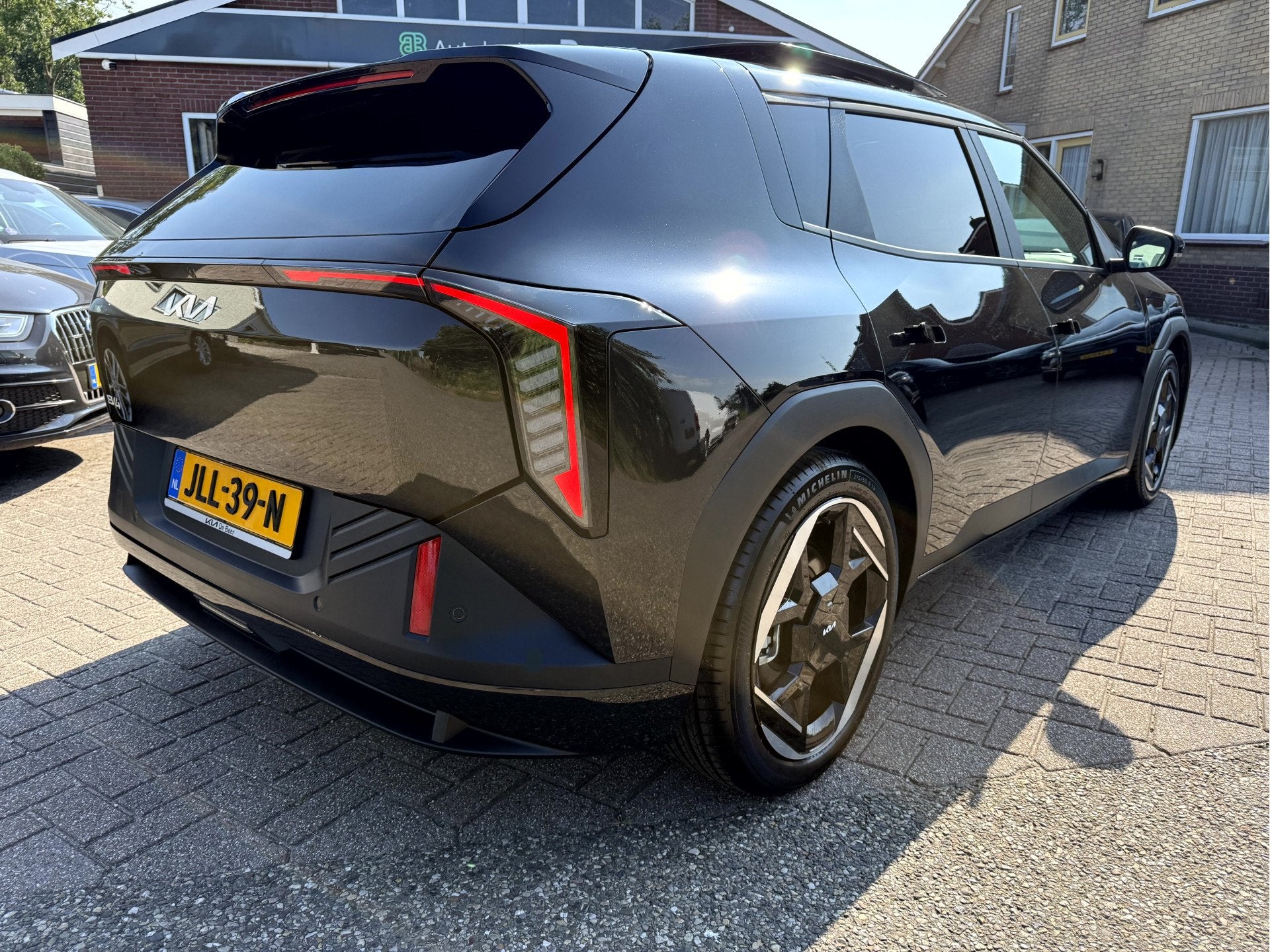 Kia EV4 Plus Advanced 81.4 kWh SOH 100%, Vol Opties!, 81 kWh, Zwart, Zwart, 584 km
