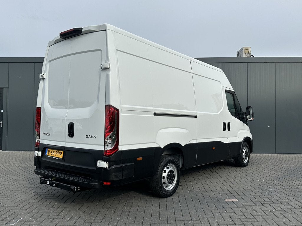 Iveco Daily 35S14 2.3D FACELIFT / L2H2 / * 28.436 KM * / TRE, 136 pk, Gebruikt, Euro 6, Iveco