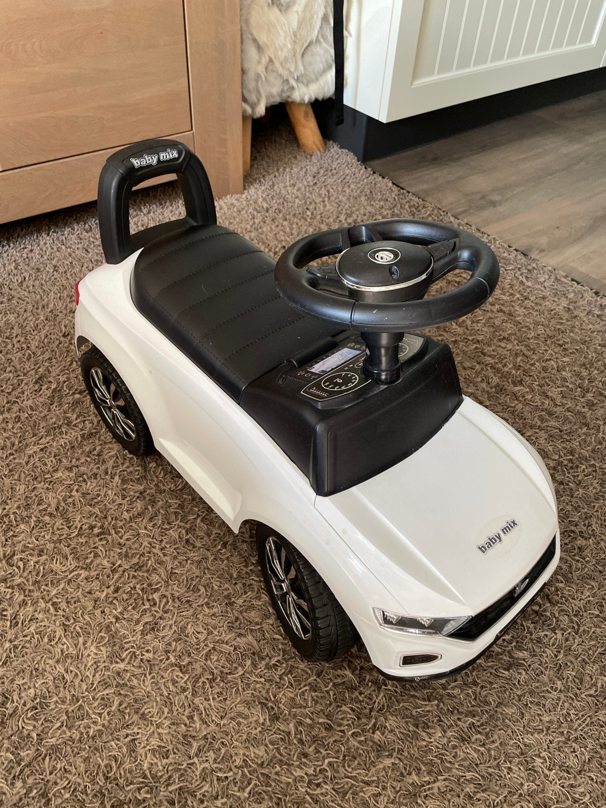 Baby Mix loopauto Volkswagen T-Roc wit, Ophalen, Zo goed als nieuw, Loopvoertuig
