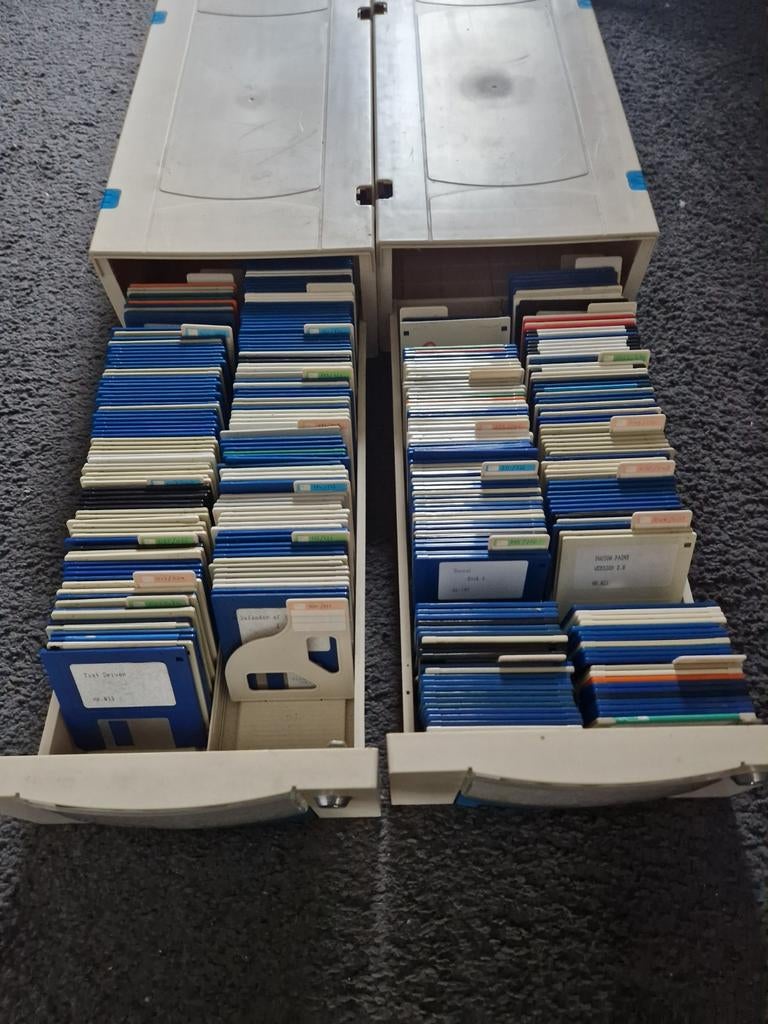 Spelletjes en programma's voor de amiga, Ophalen