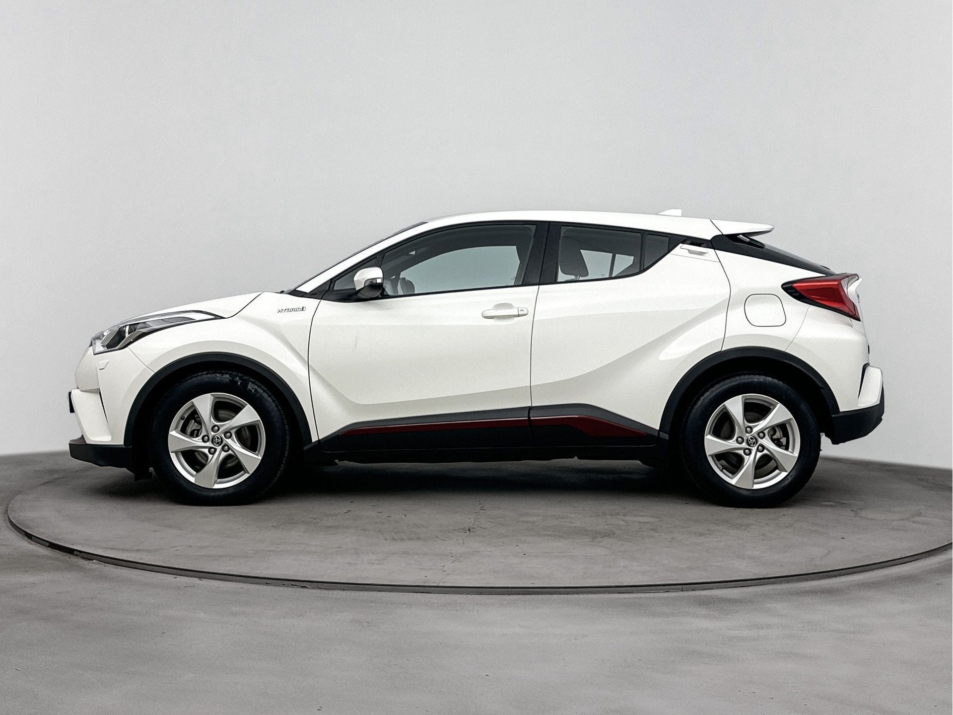 Toyota C-HR 1.8 Hybrid Style | Voorruit-Stoelverwarming | Cr, Auto's, 12 maanden, Stof, Gebruikt, 4 cilinders