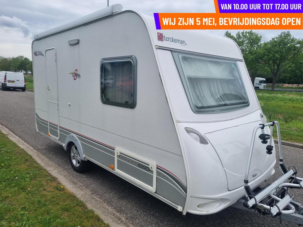Sterckeman STARLETT 420 CP CASS LUIFEL + DWARSBED+EINDKEUKEN, Serviceluik, Sterckeman, Bedrijf, 750 - 1000 kg