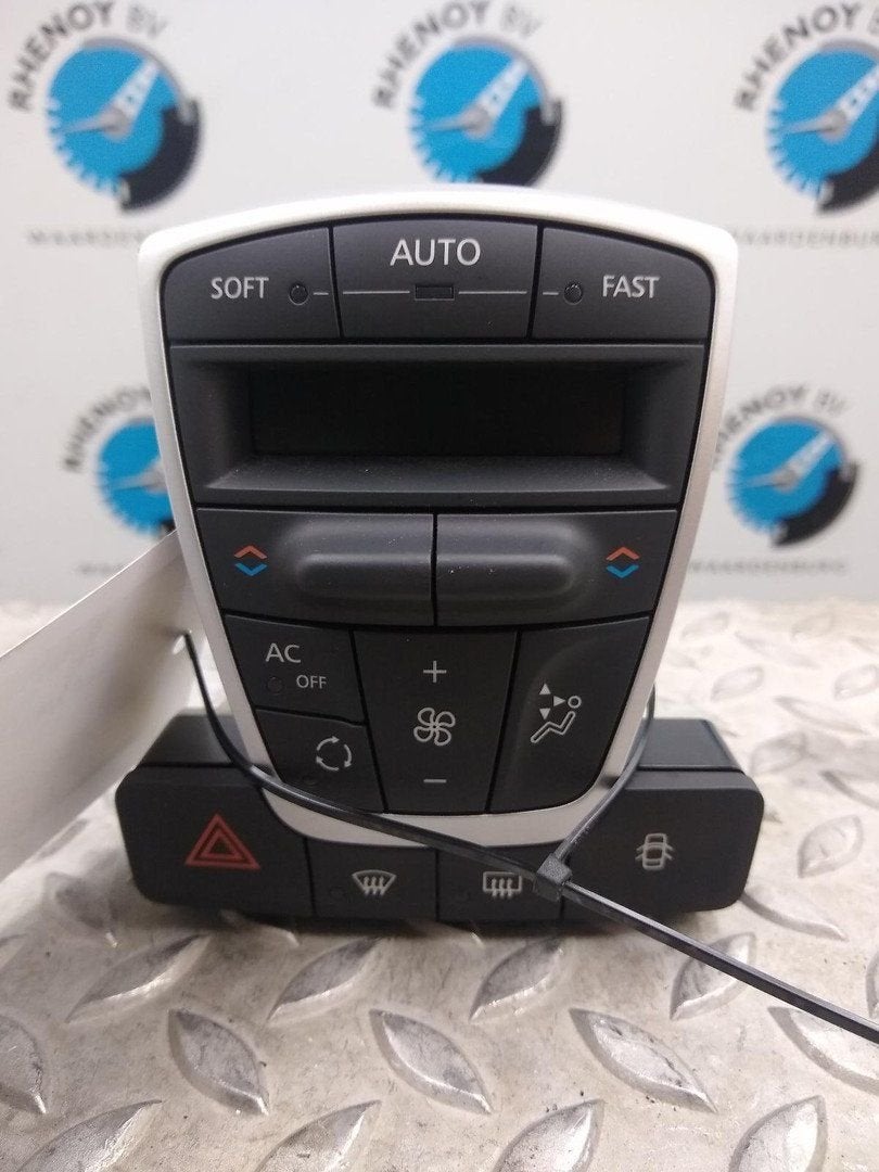 RENAULT LAGUNA KACHEL BEDIENINGSPANEEL 2008, Ophalen of Verzenden, Gebruikt, Stiba lid
