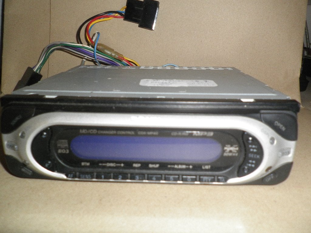 SONY autoradio / CD speler type CDX-MP40 4 x 50 watt, Ophalen of Verzenden, Gebruikt