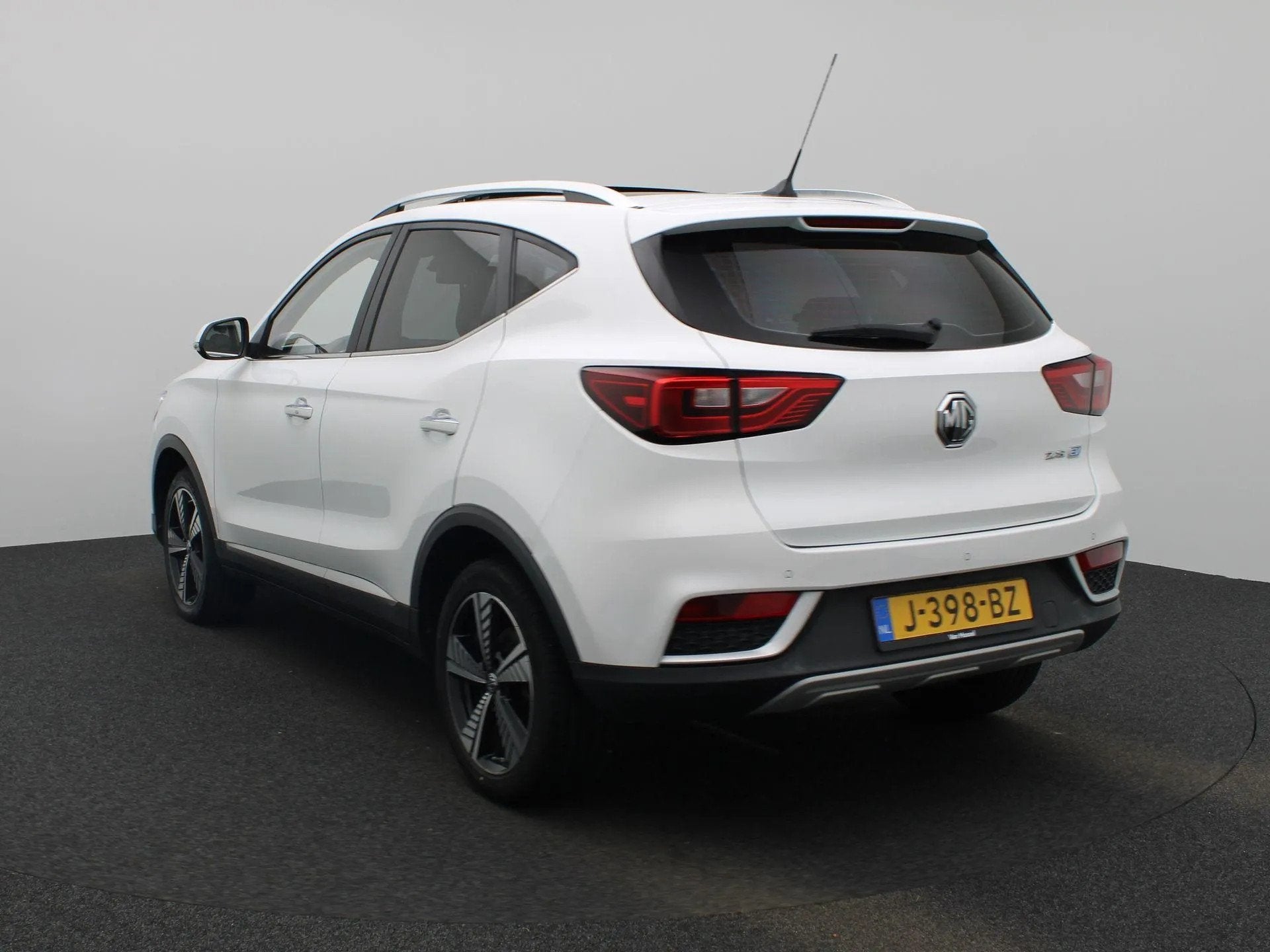 MG ZS EV Luxury 45 kWh (bj 2020, automaat), Auto's, MG, Automaat, Gebruikt, 143 pk, ZS