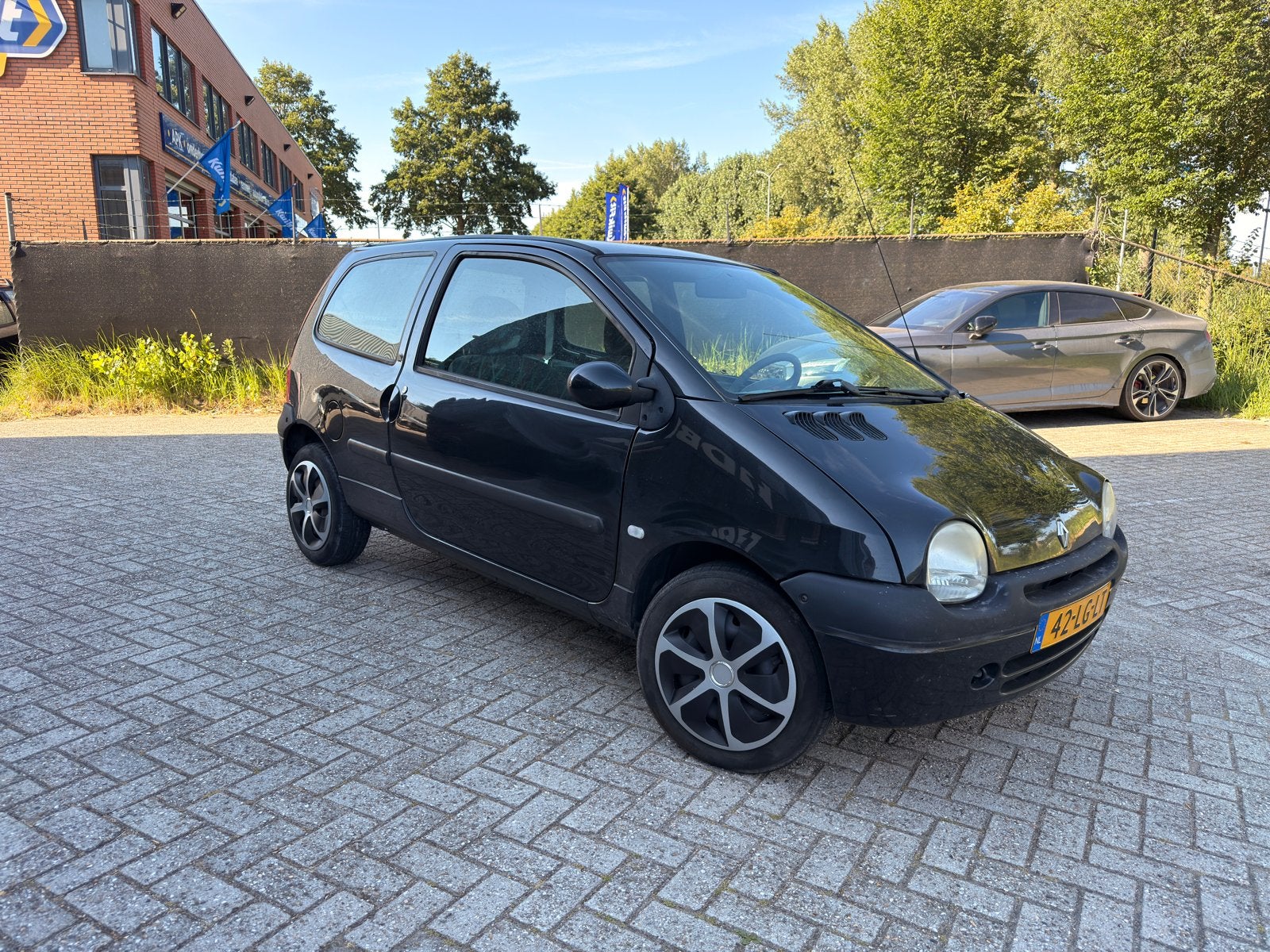 Renault Twingo 1.2 2003 Zwart, Auto's, Renault, Voorwielaandrijving, 600 kg, 4 cilinders, Zwart