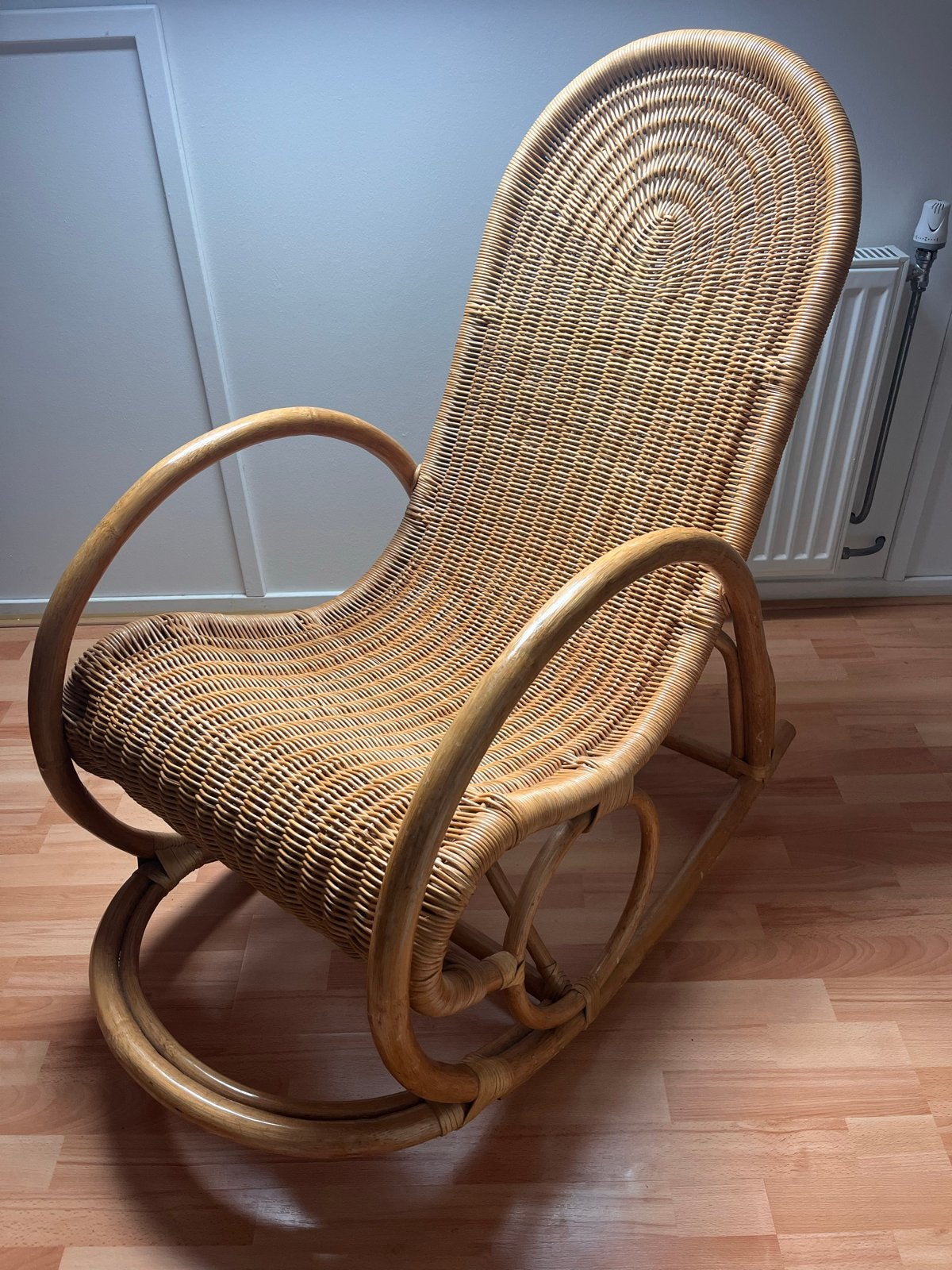 Vintage rotan schommelstoel, Antiek en Kunst, Ophalen