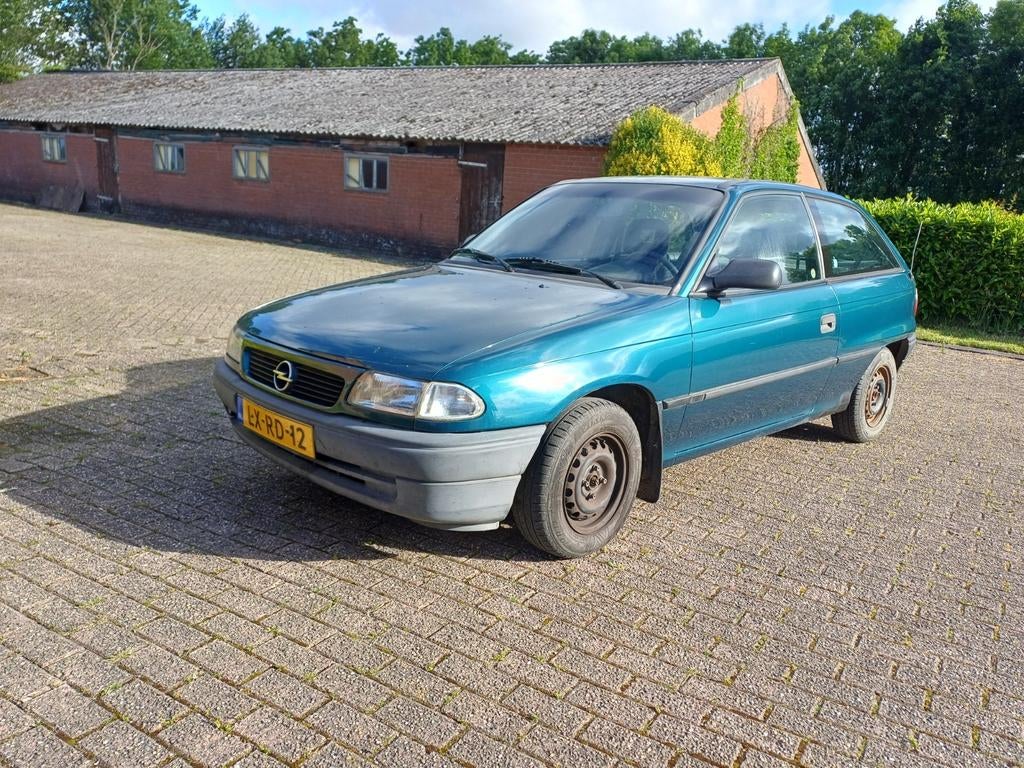 Opel Astra 1.6 I GL Tailgate E2 1995 Blauw, Ophalen, Gebruikt, Opel