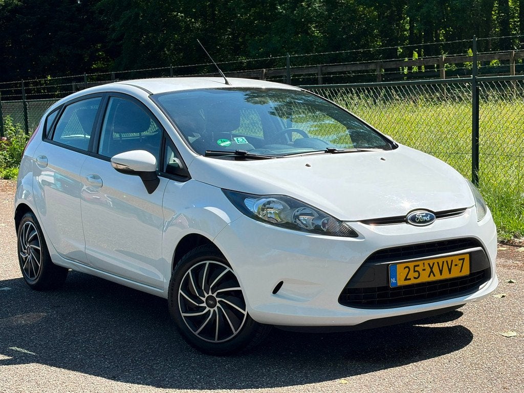 Ford Fiesta 1.25 Champion /Trekhaak/Airco/, Auto's, Ford, Voorwielaandrijving, Euro 5, 1242 cc, 4 cilinders