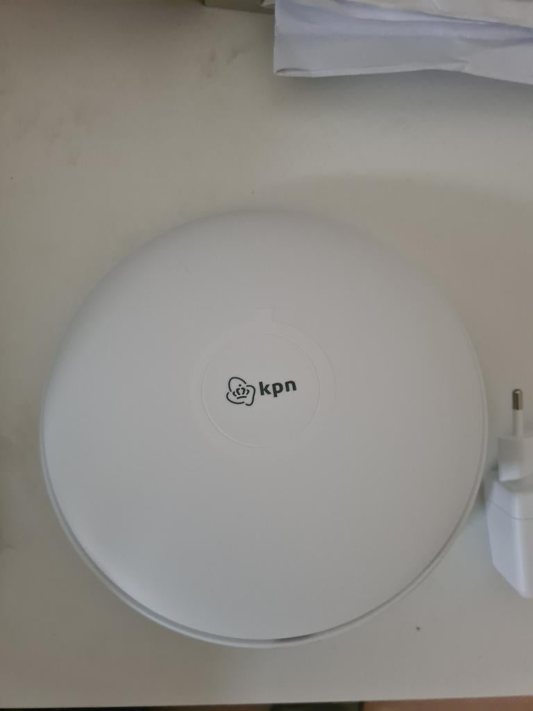 KPN WiFi Booster - Verbeter je draadloze bereik, Computers en Software, WiFi-versterkers, Ophalen of Verzenden, Zo goed als nieuw