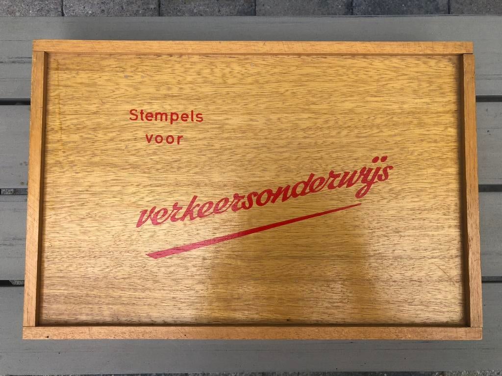 Vintage schoolstempels verkeersonderwijs, Hobby en Vrije tijd, Stempelen, Ophalen of Verzenden, Gebruikt, Houten stempel