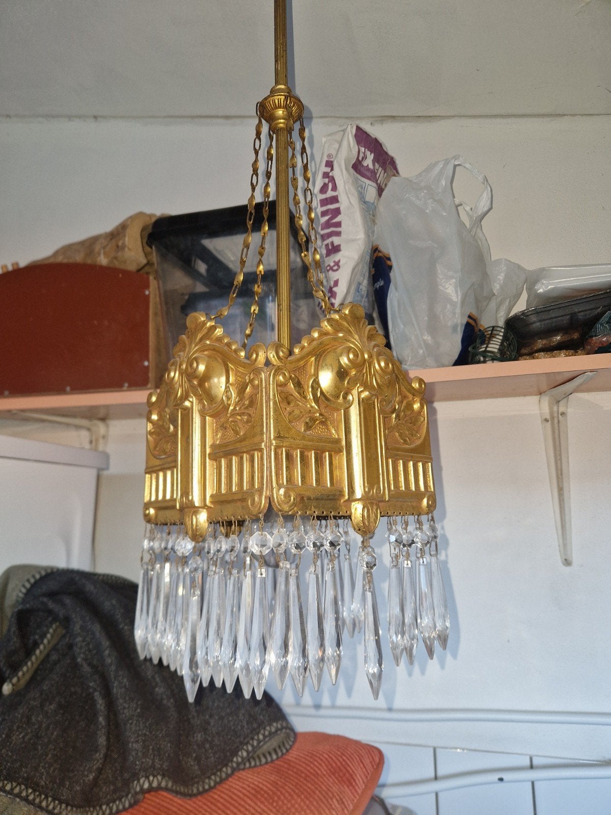 Antieke gouden hanglamp met kristallen hangers, Ophalen