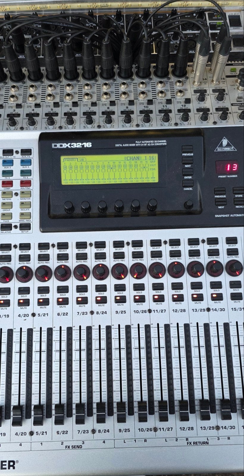 Behringer DDX3216 Mixer met Flightcase en Multikabel, Muziek en Instrumenten, Ophalen, Gebruikt, 20 kanalen of meer, Microfooningang