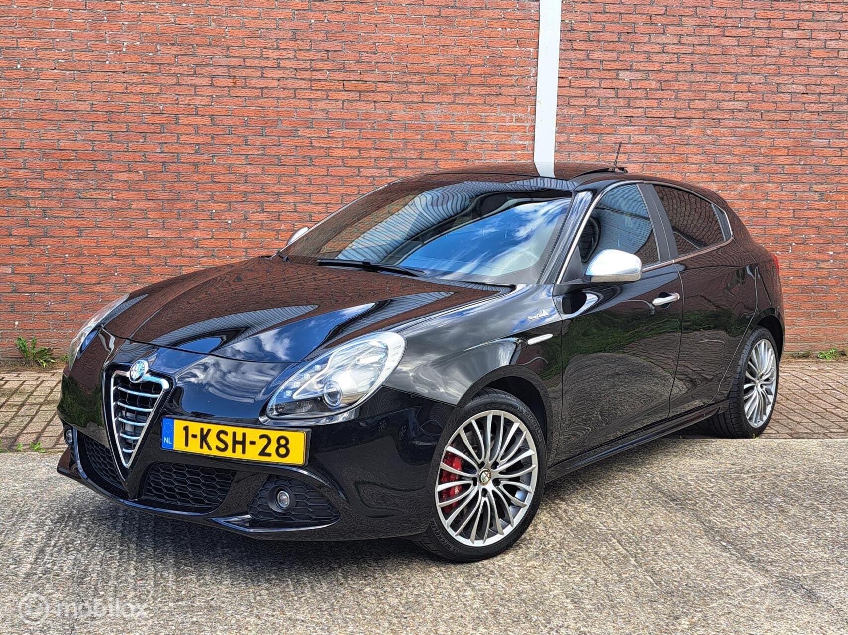 Alfa Romeo Giulietta 1.4 T Limited Edition Sport, Voorwielaandrijving, Euro 5, 4 cilinders, Panoramadak