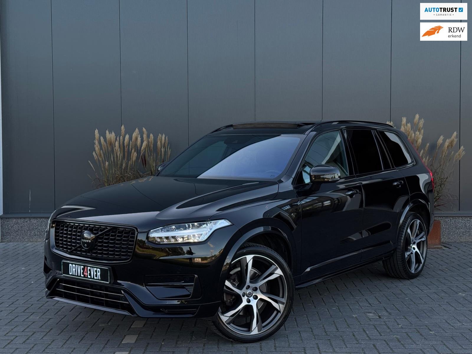 Volvo XC90 2.0 T5 AWD R-Design FULL PANO|LEDER|LED|360 CAMER, Auto's, Dealer onderhouden, Gebruikt, Zwart, 4 cilinders