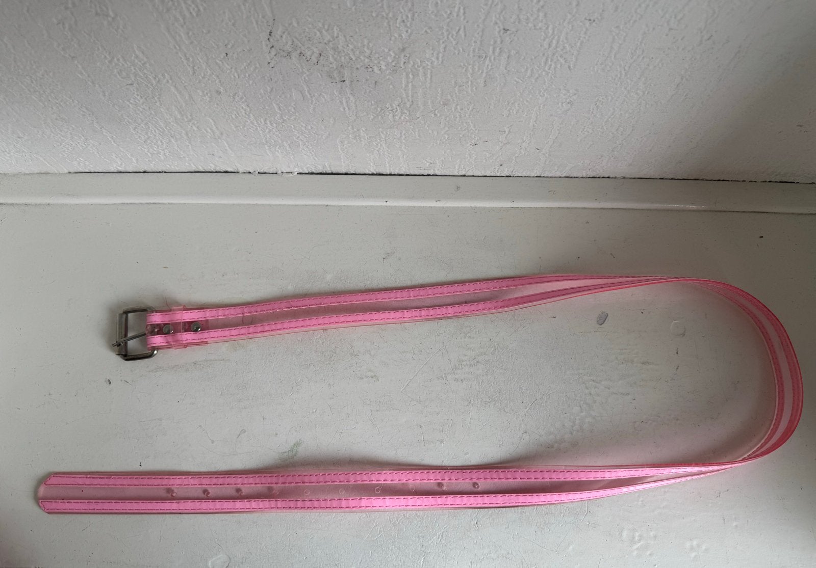 Roze transparante riem, Kleding | Dames, Overige kleuren, Tailleriem, Ophalen of Verzenden, Gedragen