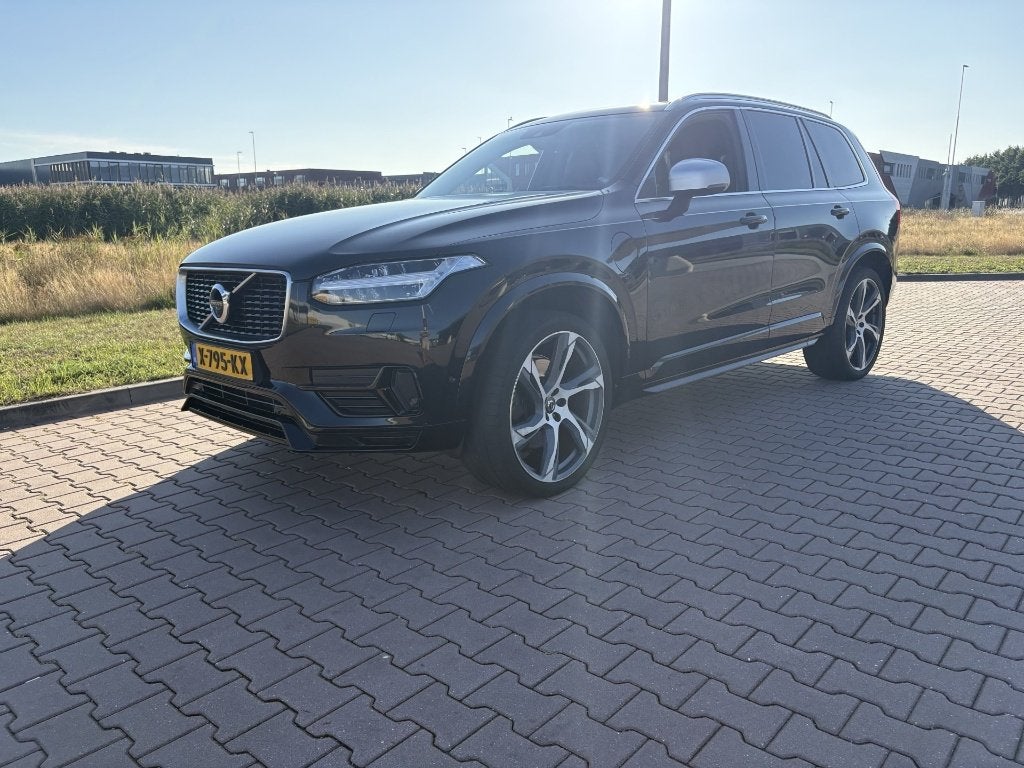 Volvo XC90 2.0 T8 AUT 2017 Zwart 2e EIGENAAR R-DESIGN, Auto's, Navigatiesysteem, Zwart, 1969 cc, 320 pk