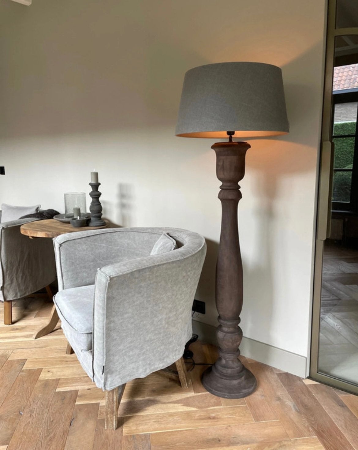 2 Baluster vloerlampen van By Mooss met Brynxz lampenkap NEW, Ophalen, 100 tot 150 cm, Nieuw, E27 (groot)