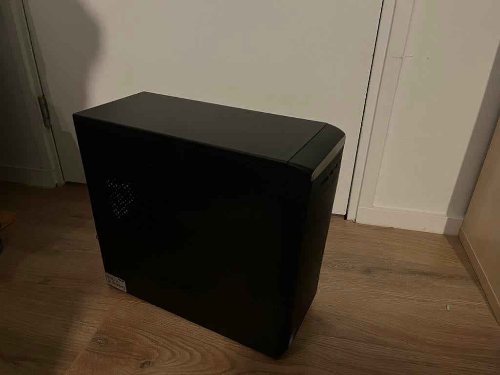 Low End Gaming PC - Intel Core I5 4460s - ASUS GTX 1050 Ti, Computers en Software, Desktop Pc's, Gebruikt, 2 tot 3 Ghz, HDD, SSD