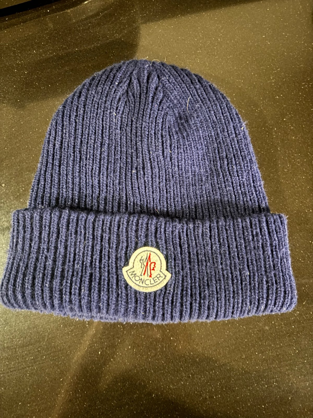 Moncler Muts - Donkerblauw Gebreid, Ophalen of Verzenden, Zo goed als nieuw, Muts
