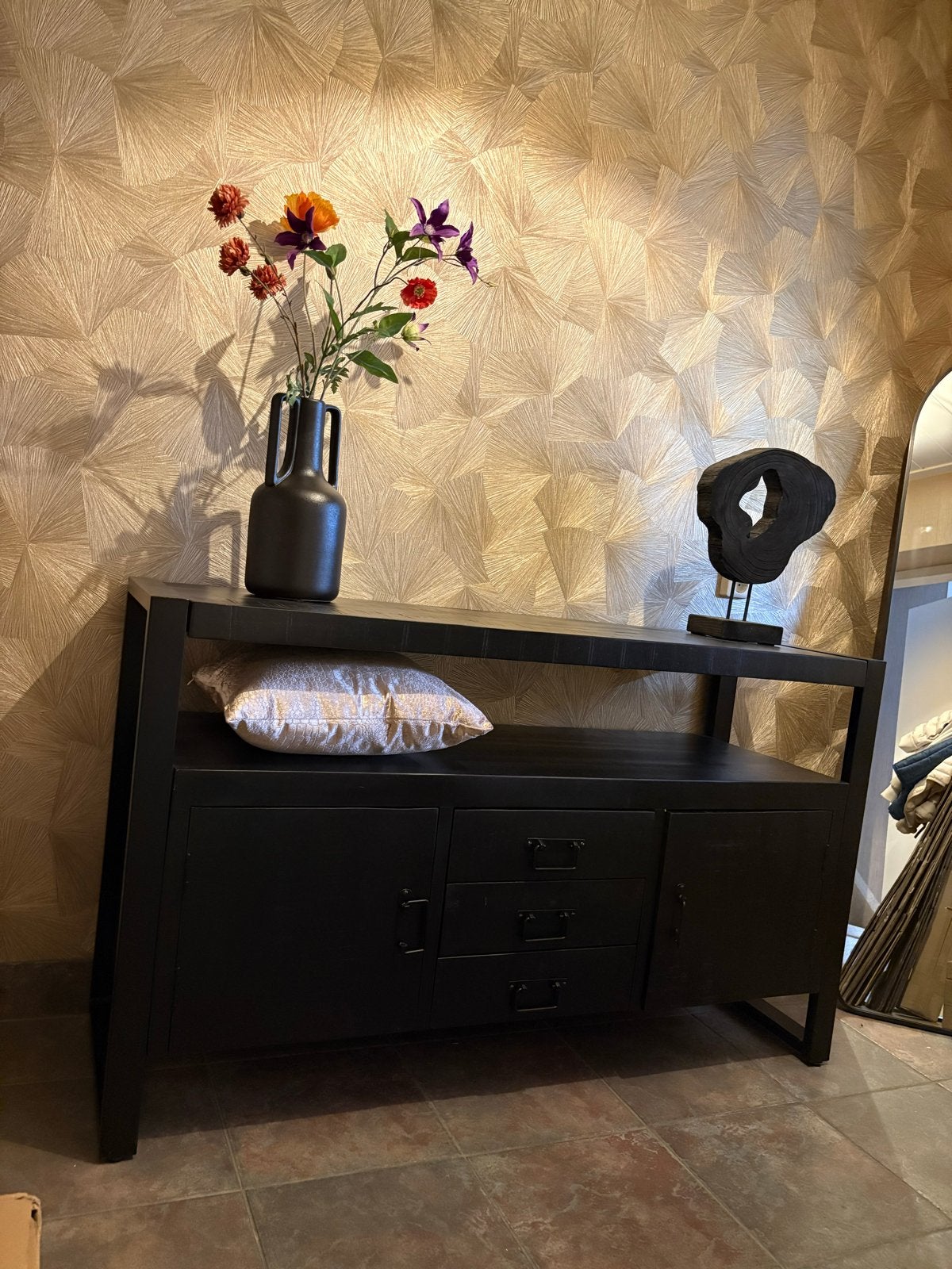 Zwart dressoir/sideboard - 135x80 cm, Ophalen, 100 tot 150 cm, 75 cm of meer, Zo goed als nieuw