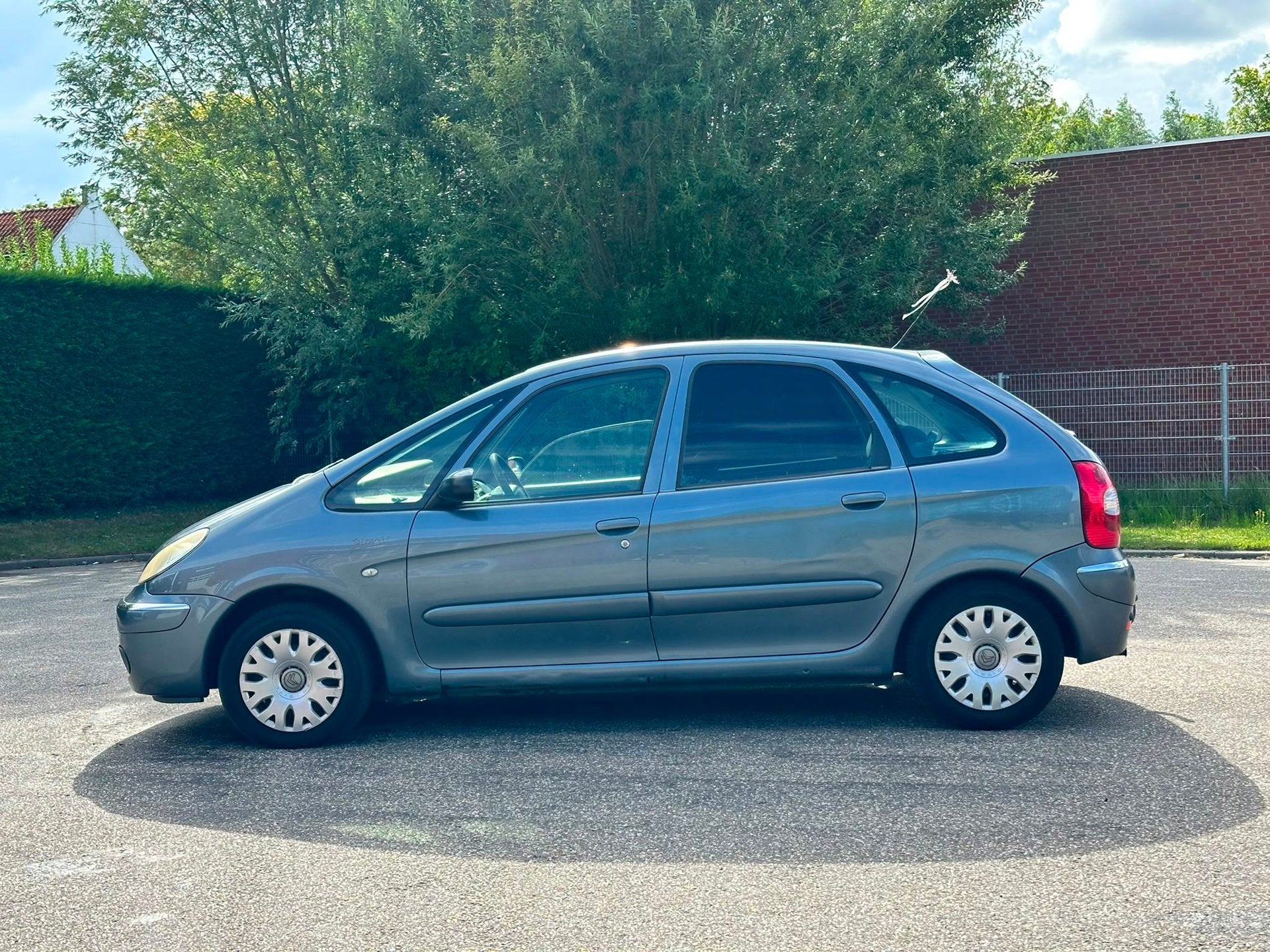 Citroen Xsara Picasso 2.0i-16V Attraction Automaat*Cruise*Ai, Auto's, Citroën, Dealer onderhouden, 136 pk, 4 cilinders, 700 kg