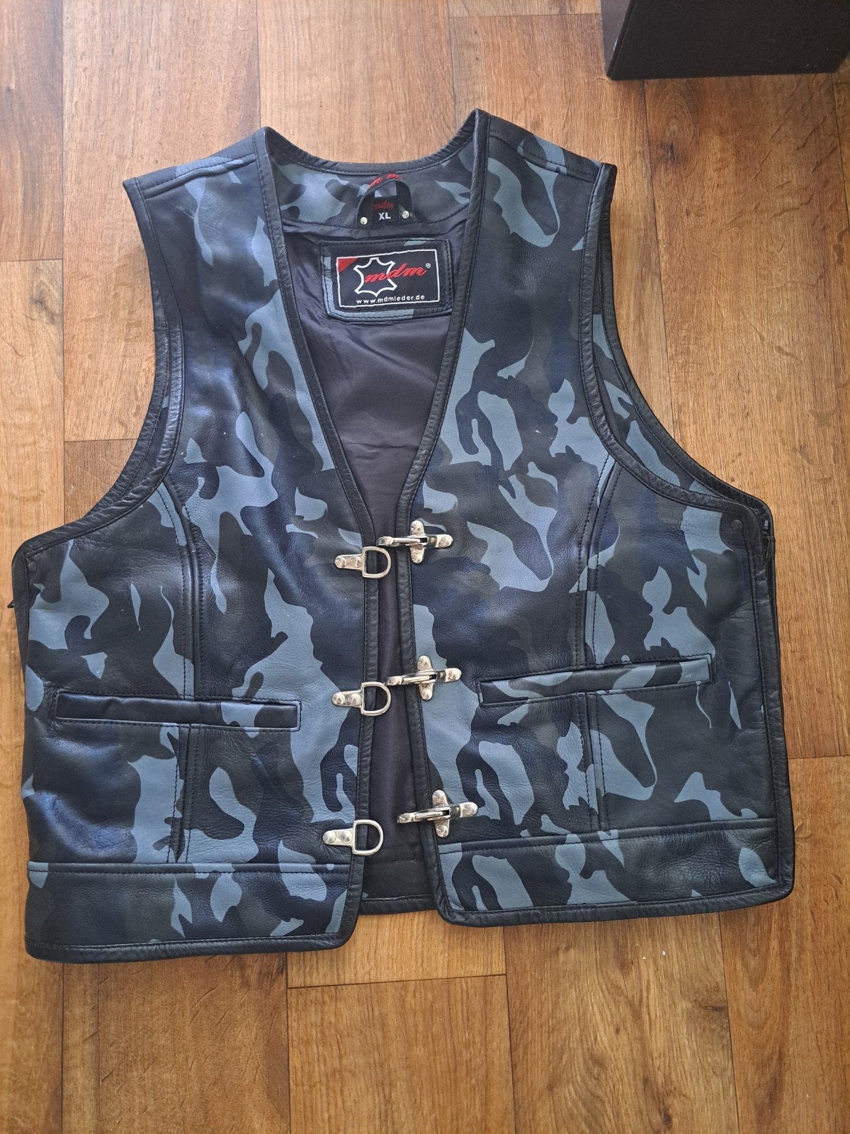 Militair Camouflage Leren Vest - MDM Leder - Maat XL, Kleding | Heren, Bodywarmers, Ophalen of Verzenden, Zo goed als nieuw, Maat 56/58 (XL)