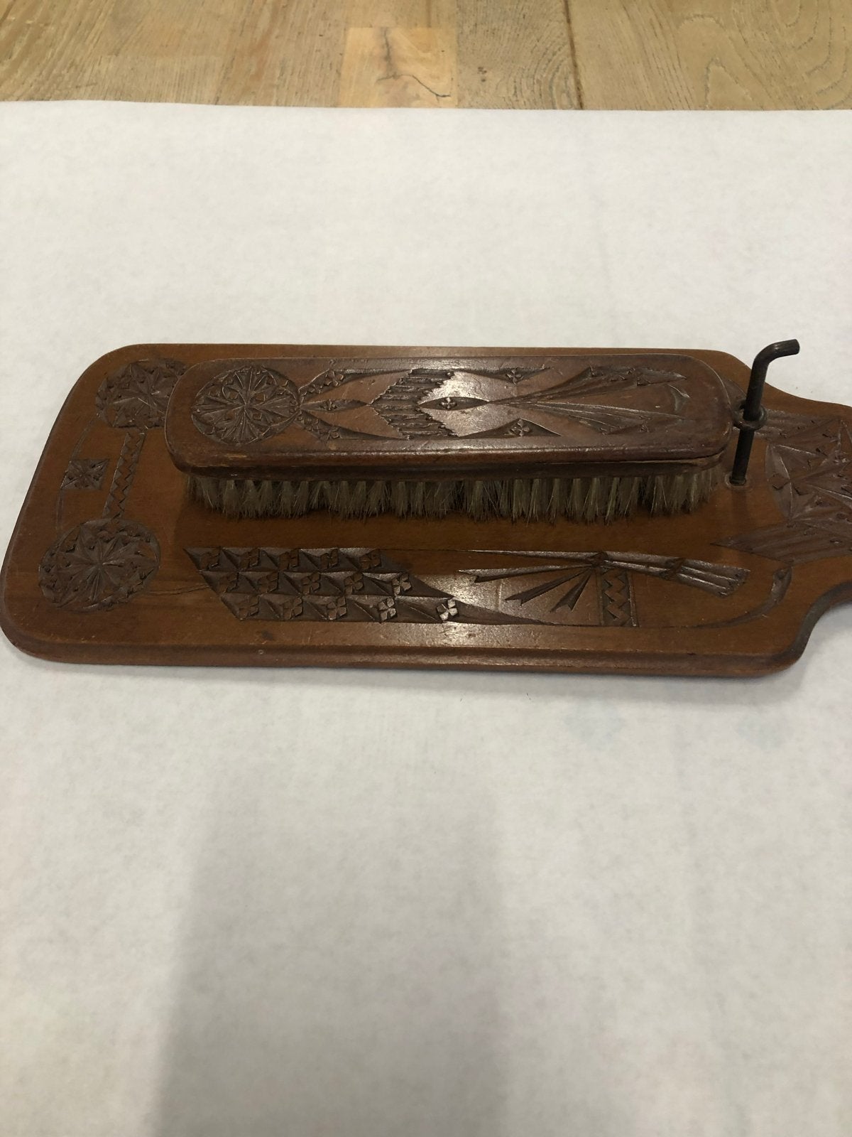 Antieke houten kruimelveger met borstel, handgesneden, Antiek en Kunst, Ophalen of Verzenden