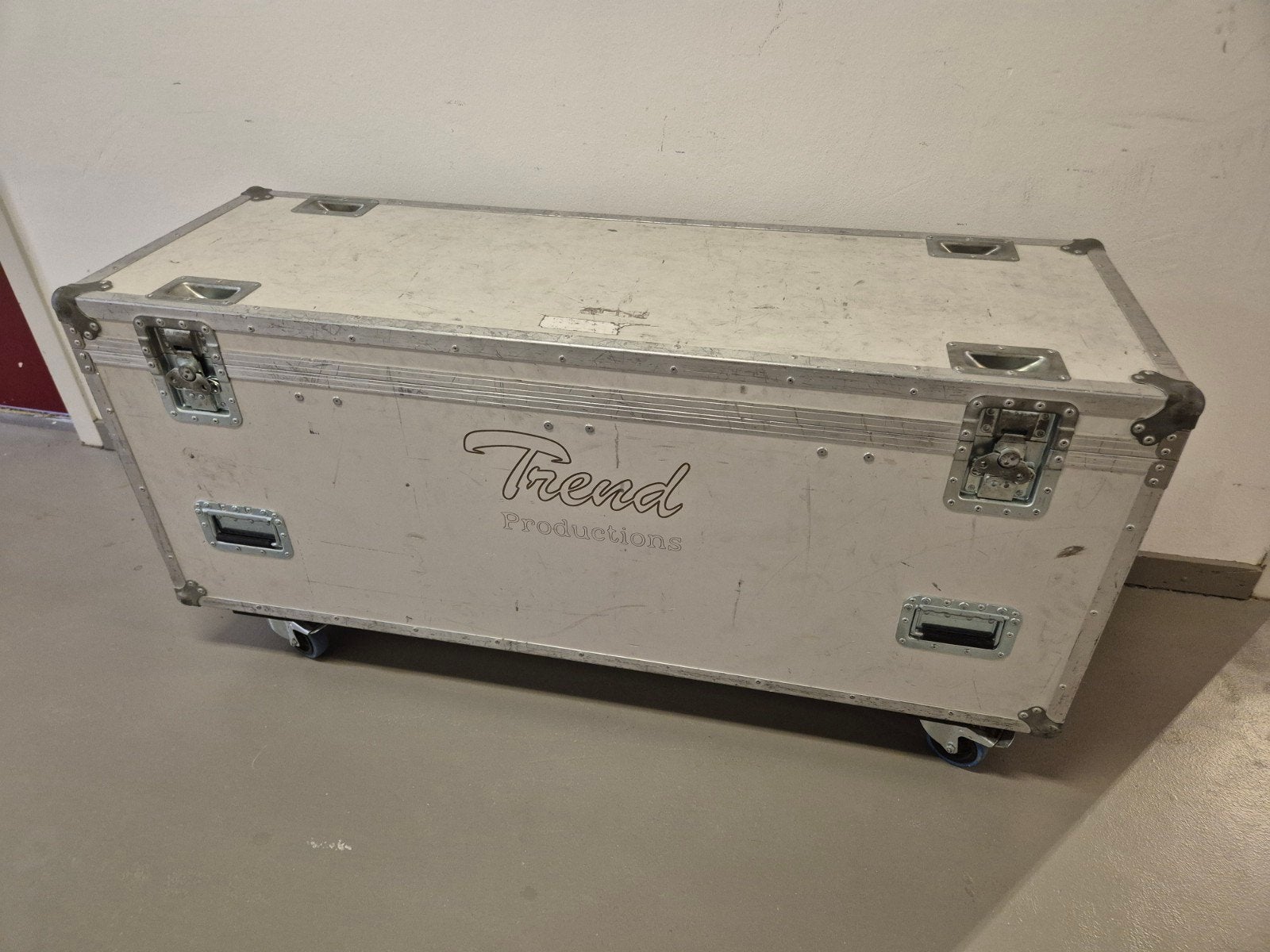 Grote witte flightcase met vakken, Muziek en Instrumenten, Behuizingen en Koffers, Ophalen, Gebruikt, Overige instrumenten, Flightcase