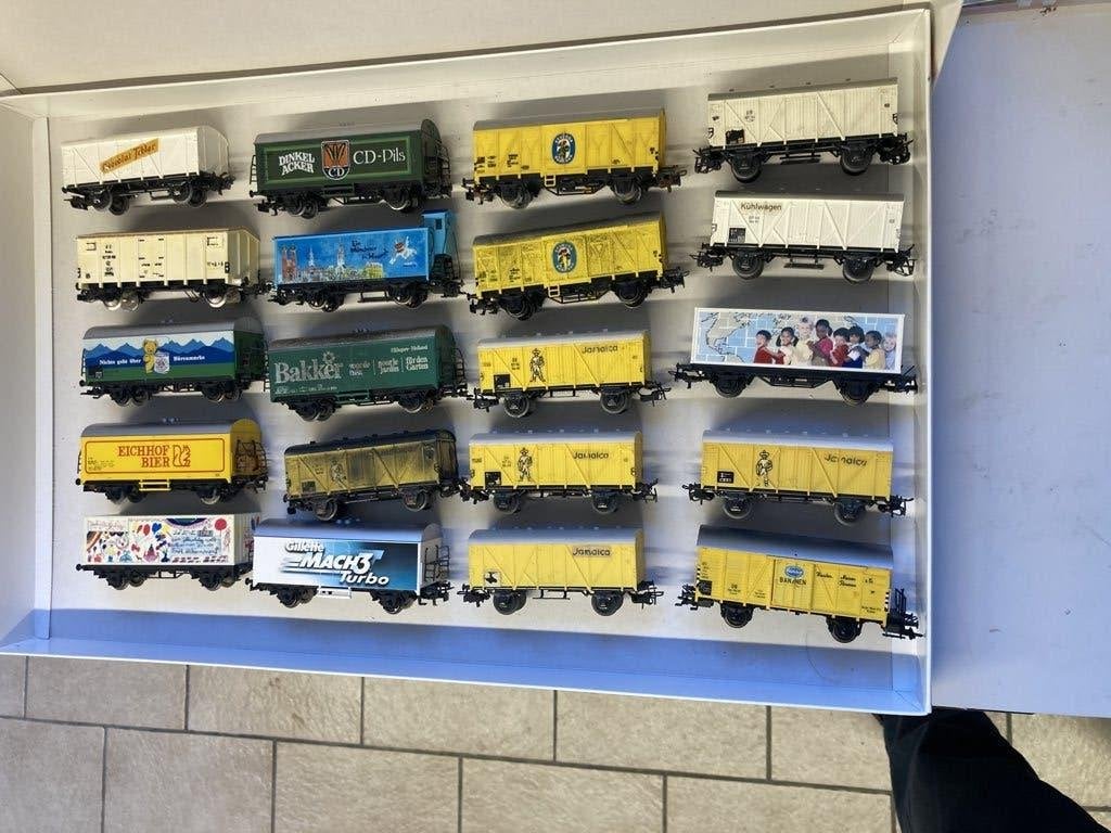 Te Koop 20 MARKLIN wagons div. soorten., Wisselstroom, Gebruikt, Wagon, Ophalen of Verzenden