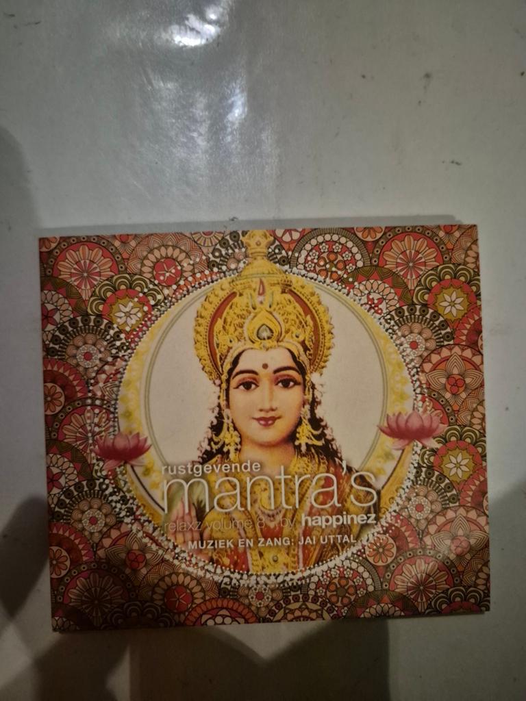 Jai Uttal - Rustgevende mantra's. Cd. 2012, Cd's en Dvd's, Ophalen of Verzenden, Gebruikt