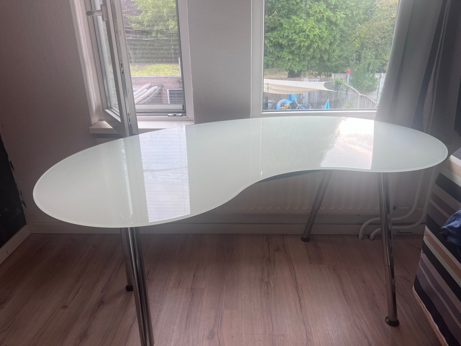 Burea met chromen ikea galant poten, Gebruikt, Glas, 75 cm of meer, Overige vormen