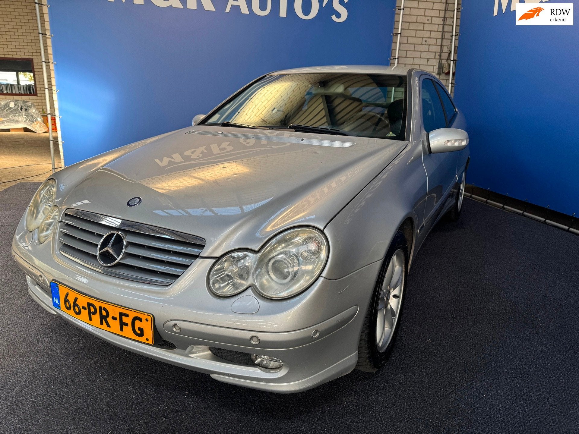 Mercedes-Benz C-klasse Sportcoupé 180 K., Auto's, Gebruikt, 4 stoelen, 1796 cc, Handgeschakeld