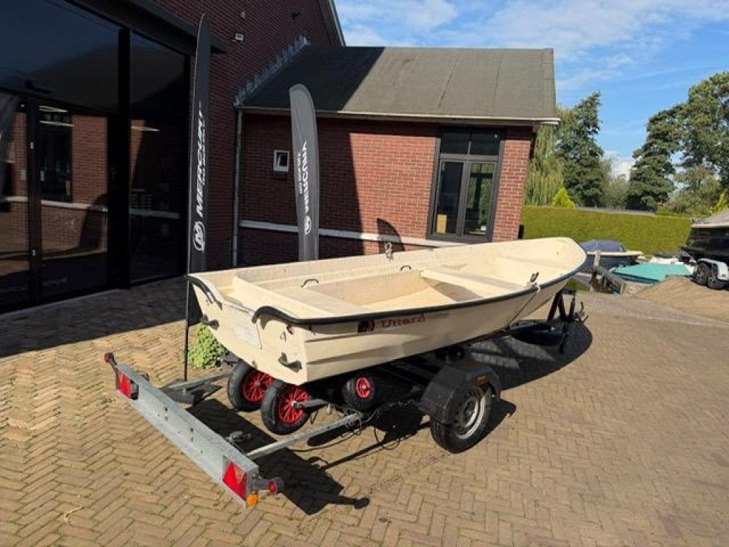 Uttern 4200 Zweedse visboot met trailer, 4 m, Gebruikt, Overige merken, Polyester