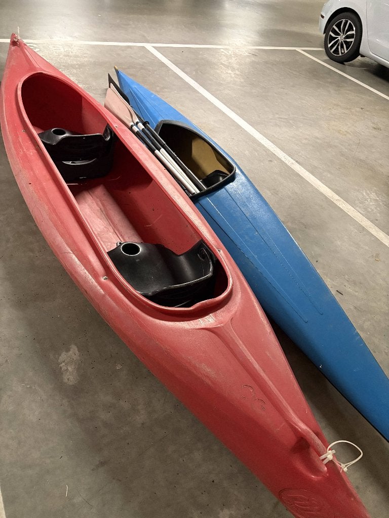 Kajaks (2 stuks) met peddels, Watersport en Boten, Ophalen, Gebruikt, 3-persoons of meer