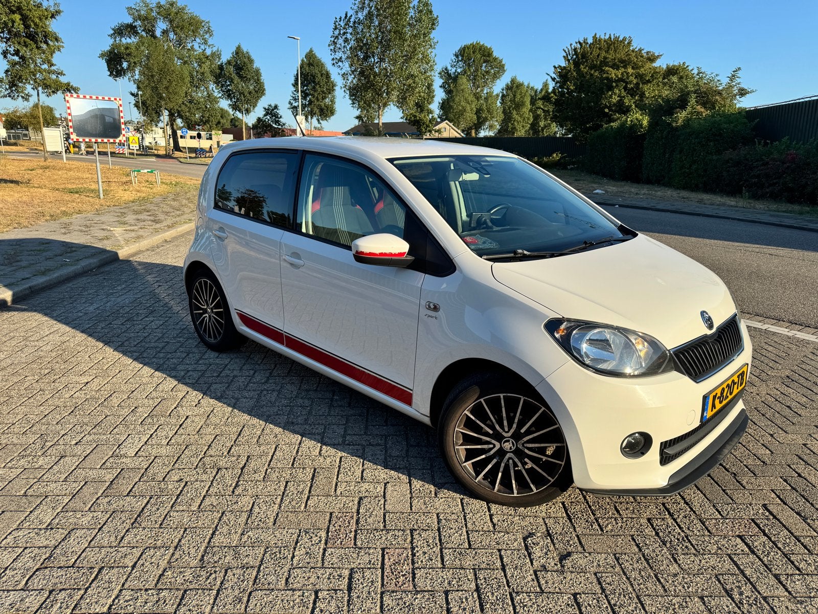 Skoda Citigo 1.0 T 55KW 2013 Wit, Stof, 74 pk, 4 stoelen, Wit