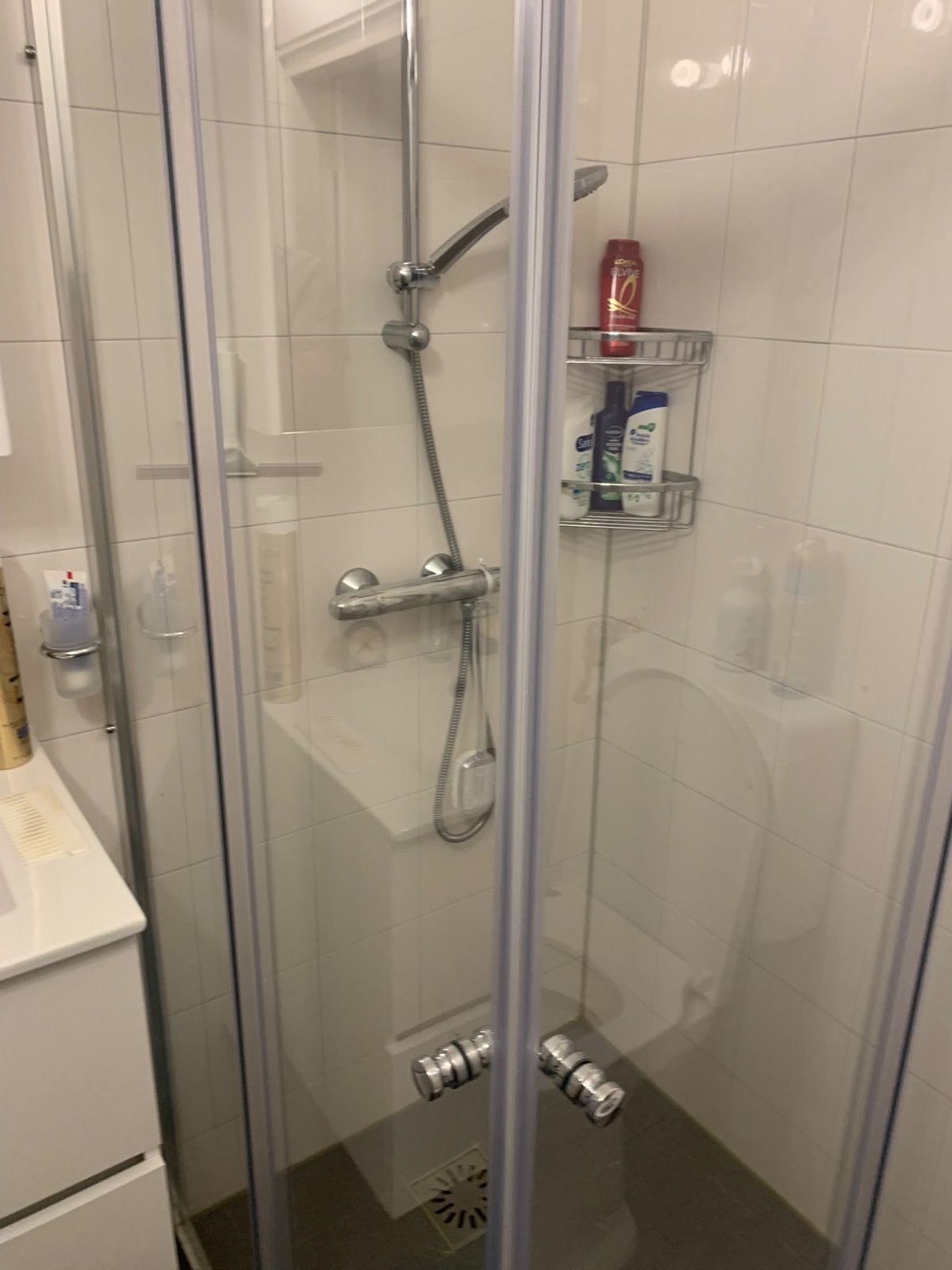 Douchecabine met glazen deuren en chroom accenten, Ophalen, Gebruikt, Chroom, Douche
