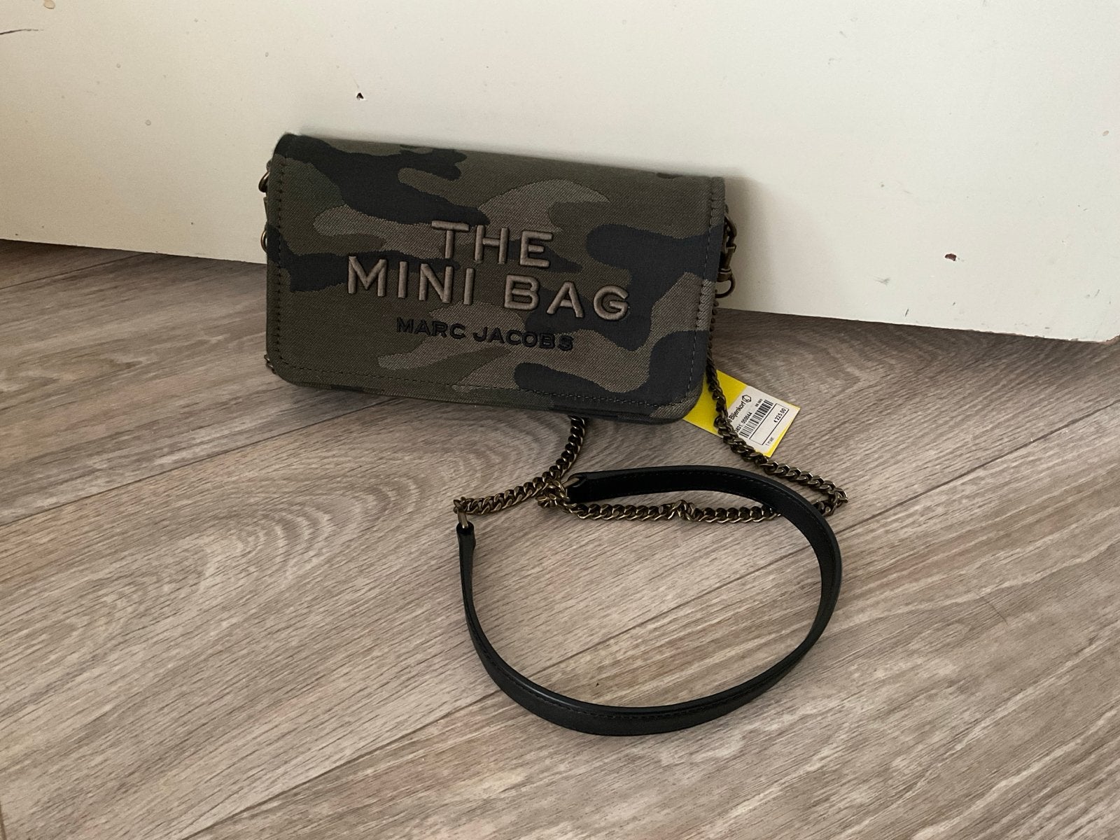 Marc Jacobs The Mini Bag Camouflage Schoudertasje, Sieraden, Tassen en Uiterlijk, Tassen | Damestassen, Ophalen of Verzenden, Nieuw