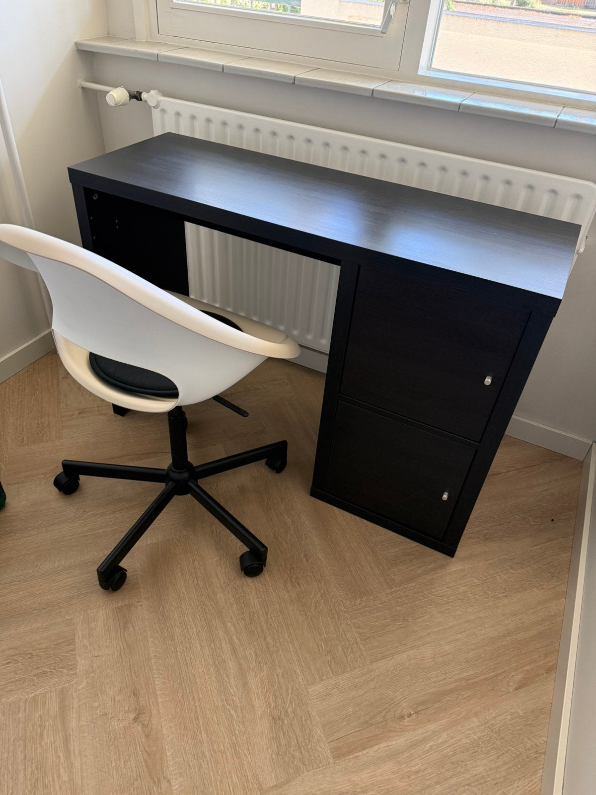Bureau + stoel, Ophalen, Zo goed als nieuw, IKEA, Zwart
