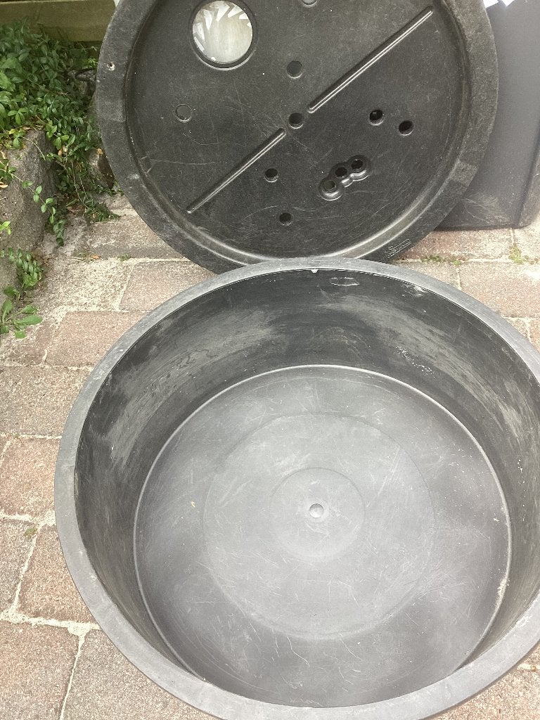 Fonteinvijver met deksel, Ophalen, Gebruikt