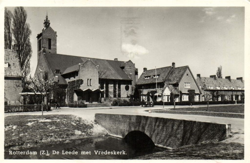 Rotterdam [Z.] , De Leede met Vredeskerk. - 1956 gelopen, Ophalen of Verzenden, 1940 tot 1960, Gelopen, Zuid-Holland