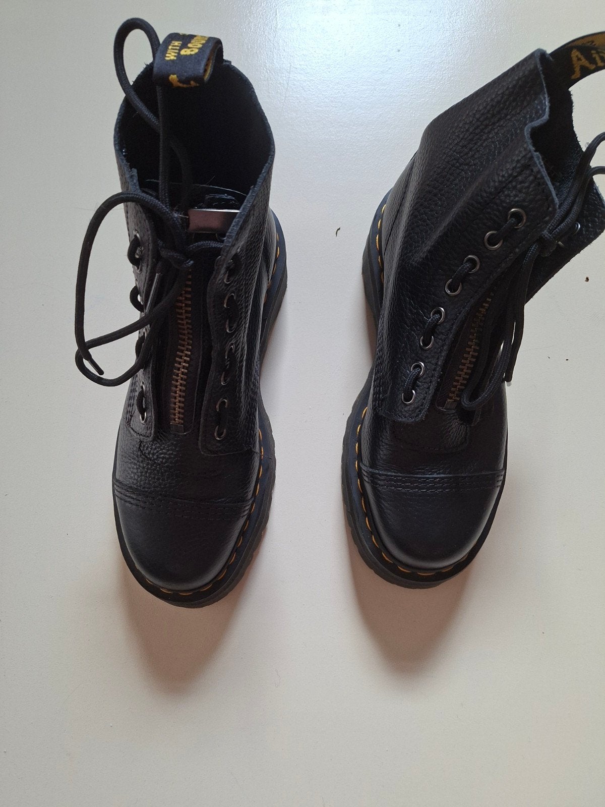 Dr Martens  sinclair nieuw maat 42, Kleding | Dames, Schoenen, Ophalen of Verzenden, Nieuw, Zwart
