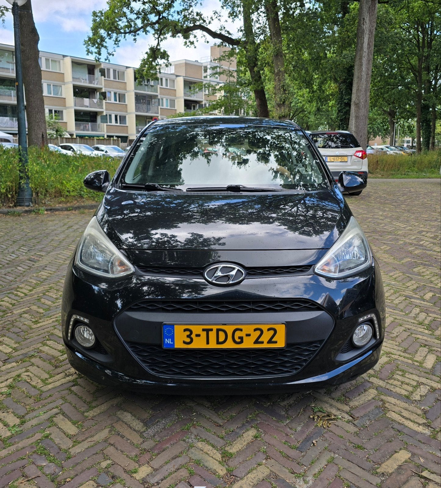 Hyundai i10 1.0 5DR 2014 Zwart, Auto's, Voorwielaandrijving, 31 €/maand, 4 stoelen, Handgeschakeld