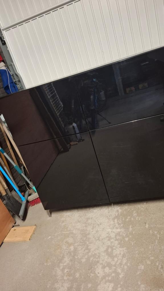 Besta kast - zwartbruin/hoogglans zwart deuren, Ophalen, 100 tot 150 cm, Modern, 25 tot 50 cm