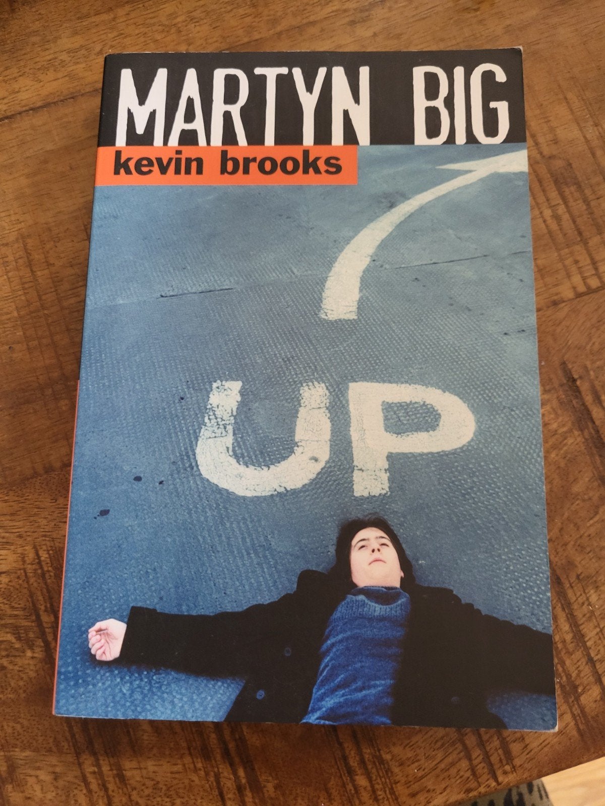Kevin Brooks - Martyn Big, Boeken, Ophalen of Verzenden, Zo goed als nieuw, Kevin Brooks