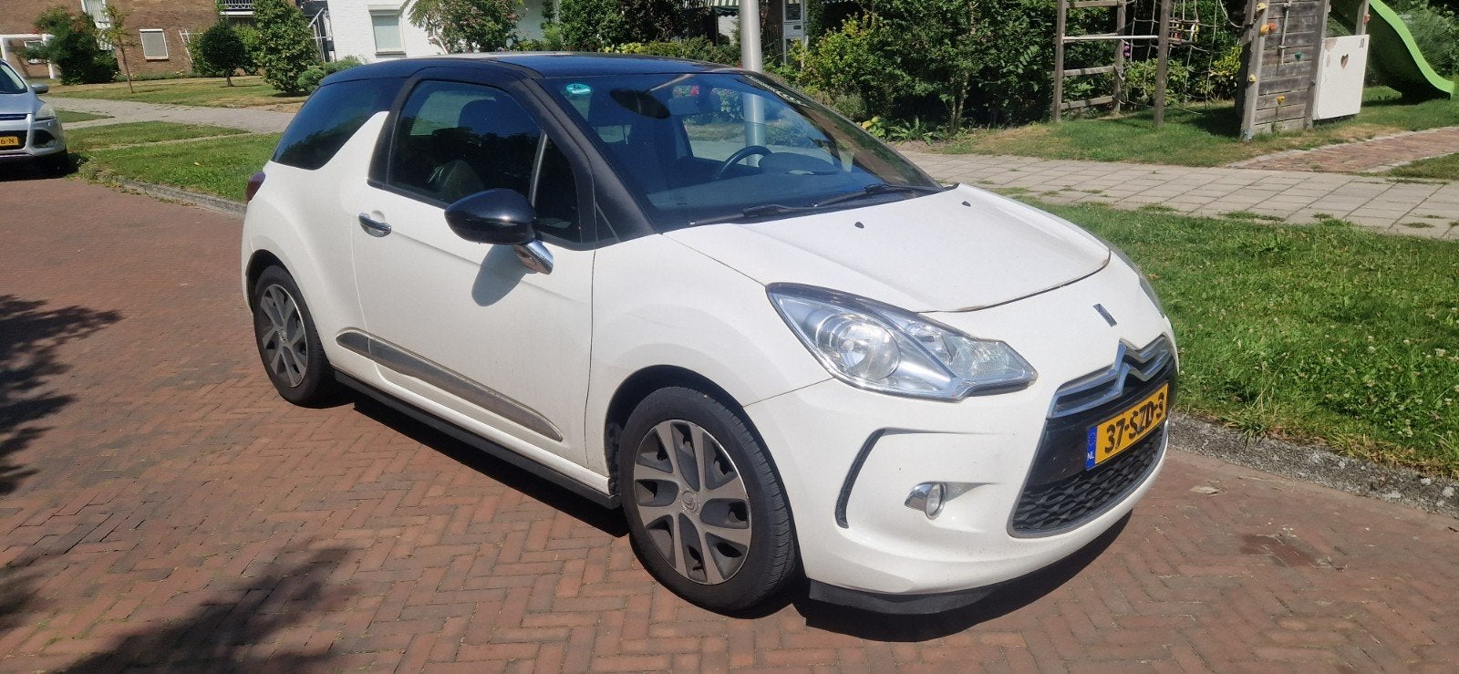 Citroën DS3 1.6 Hdif 2012 Wit airco cruise netjes!